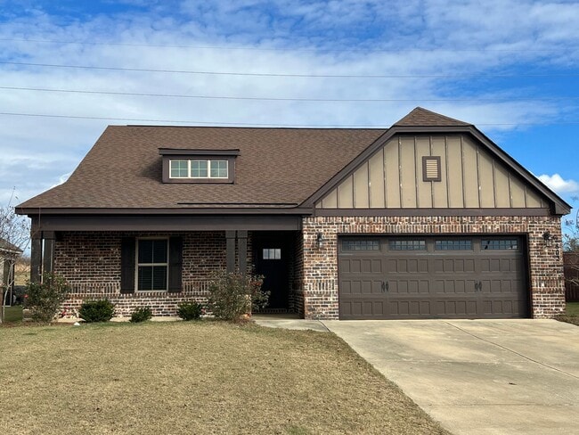 Building Photo - Beautiful Prattville Home