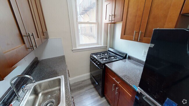 Building Photo - 1192 Boylston St Rental