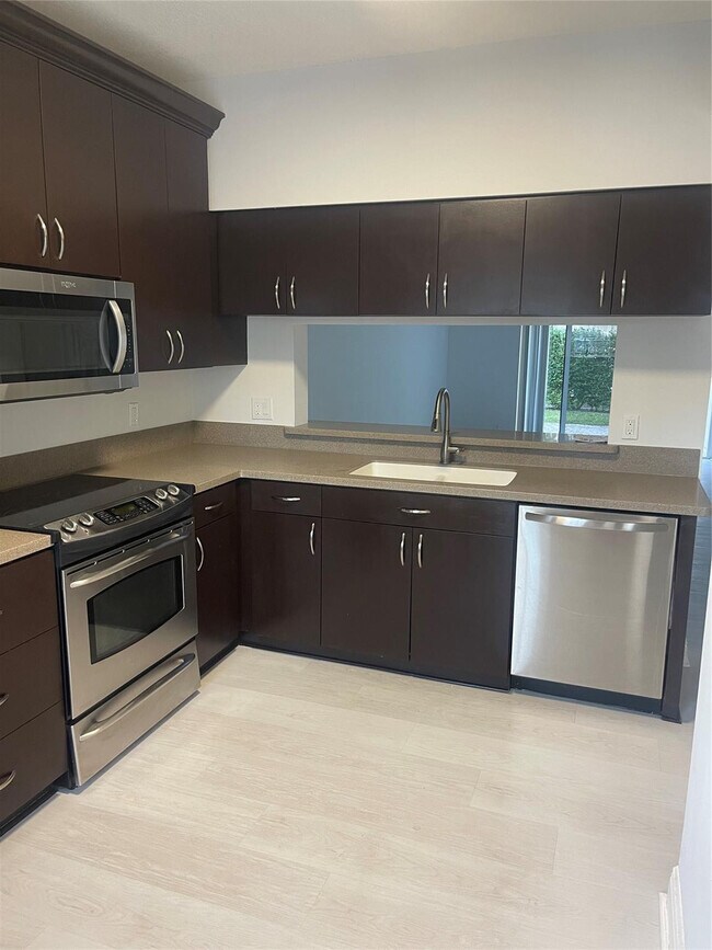 Photo - 9967 NW 56th Pl