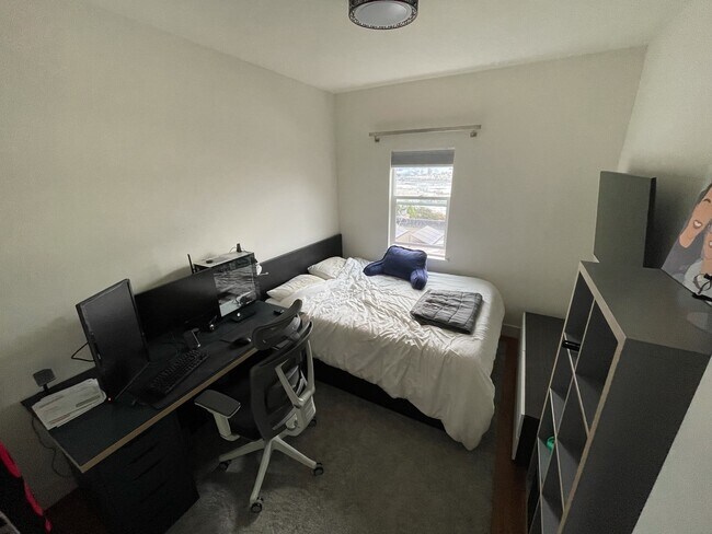 Photo - 637 Peralta Ave