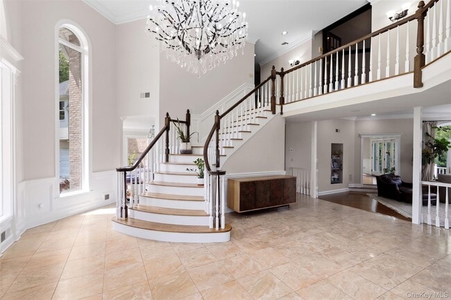 4 Fawn Ln