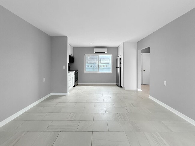 Photo - 17615 Lee Ave Unidad C