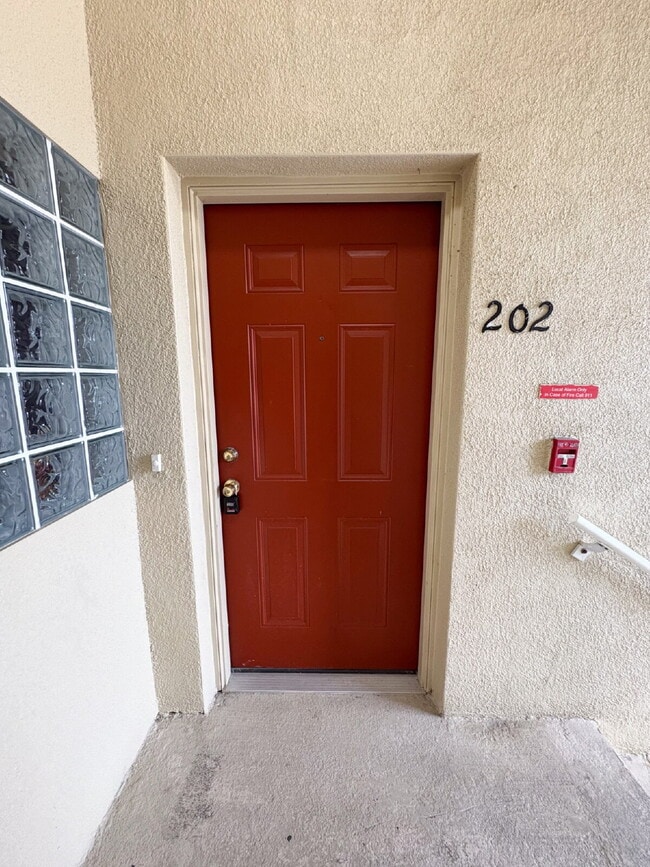 Photo - Spacious renovated 3-Bed, 2-Bath in VOB Riverview Unit 202