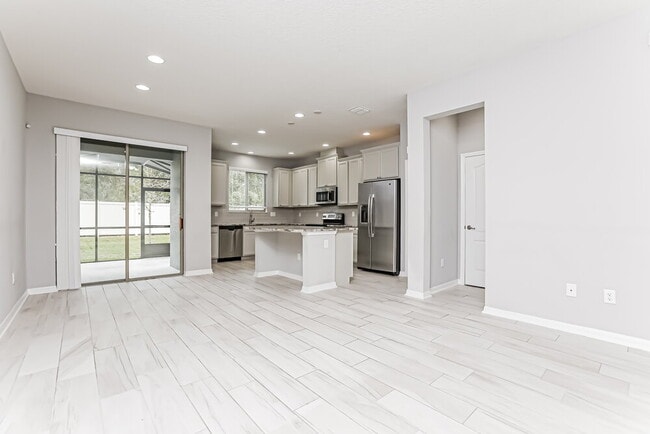 Photo - 2539 Econ Landing Blvd