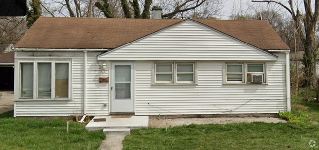 Building Photo - Section 8 Welcomed Slab Home with Appliances