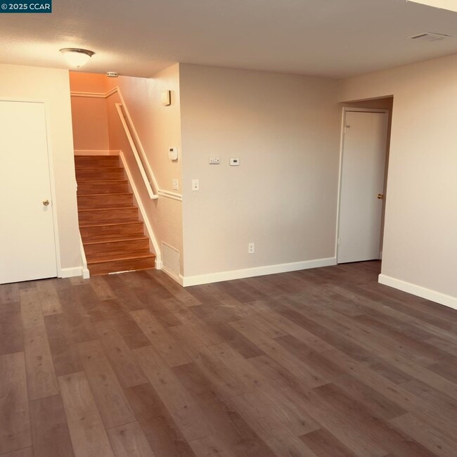 Photo - 202 Almondtree Ln