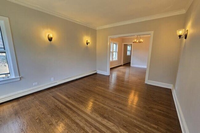 232 S 20th Ave