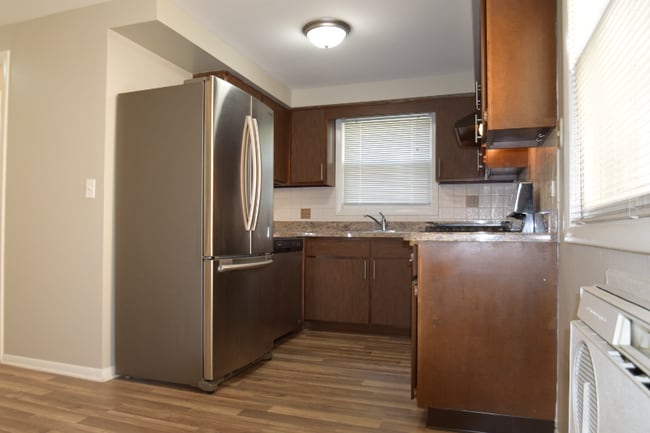 Photo - 1469 Ashland Ave Unit N