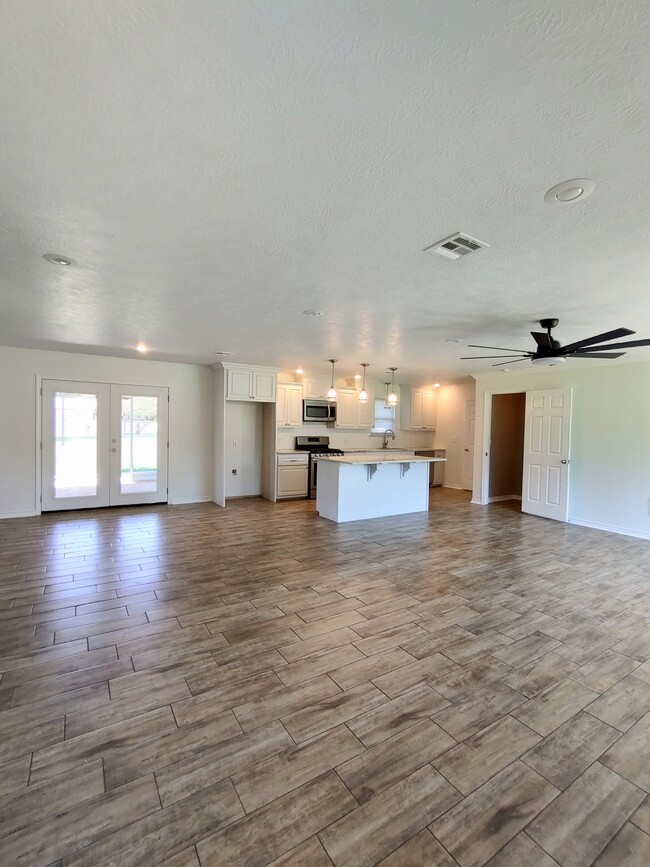 Photo - 105 Rolling Hills Dr