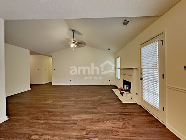 Photo - 6465 Chestnut Bend Dr