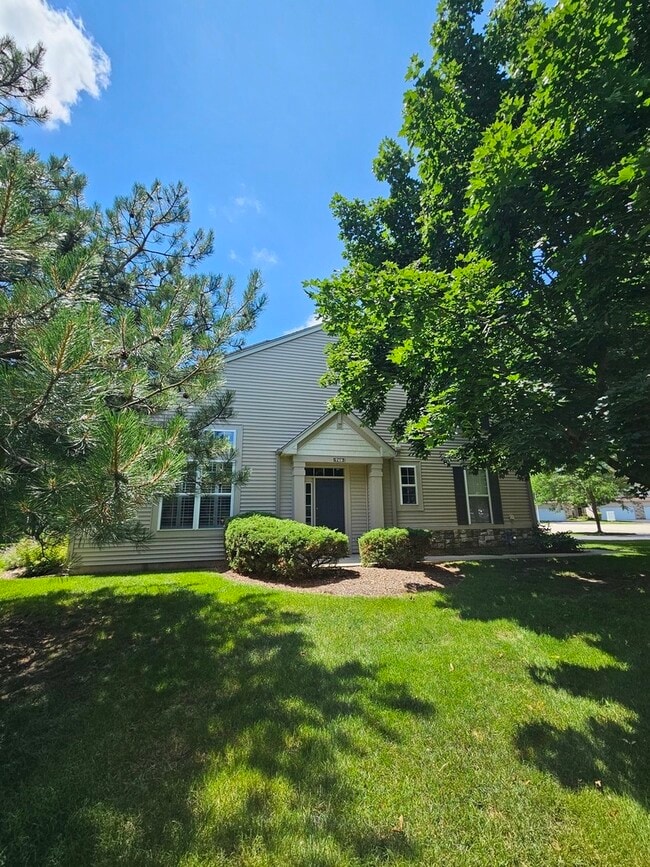 Photo - 749 Dillon Ct