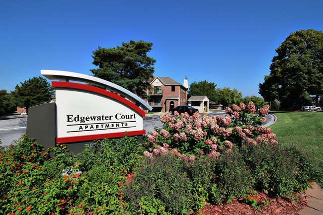 Photo - Edgewater Court Apartments