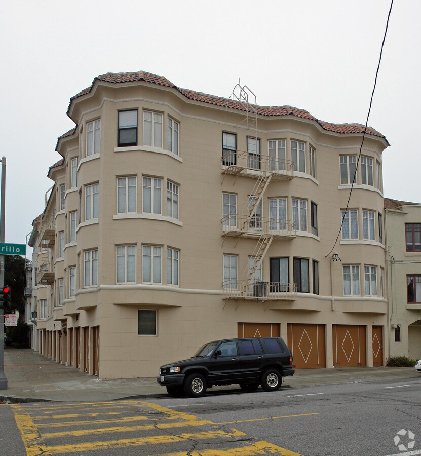 Photo - 801 25th Ave Apartments