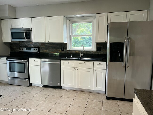 Photo - 616 Clairview Dr