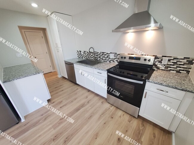 Photo - Absolutley Beautiful 4 Bedroom 2.5 Bath Overland Park Home-Available NOW!!