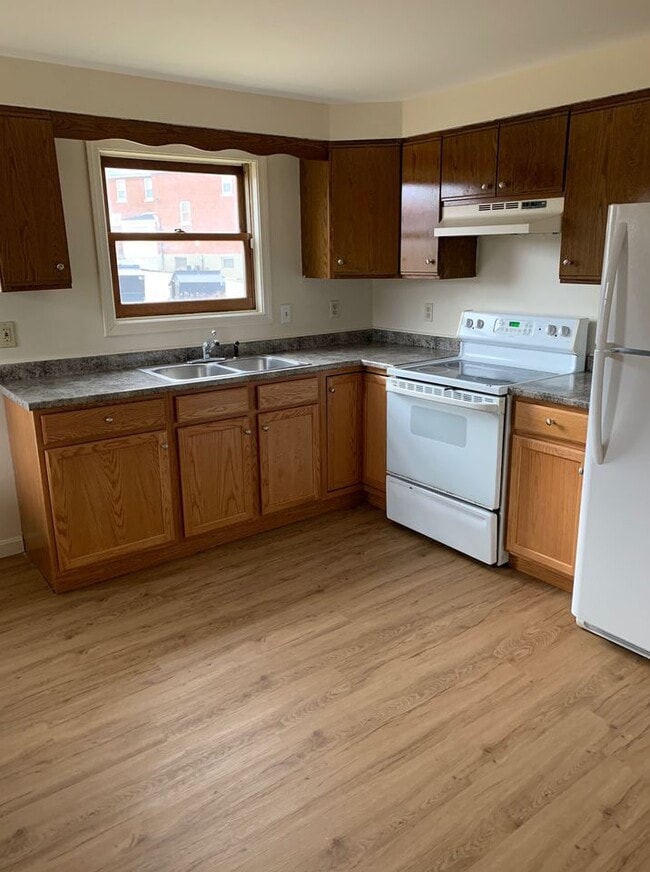 20 Hopkins St Unit 3B