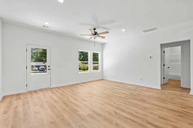 400 Henson Cir