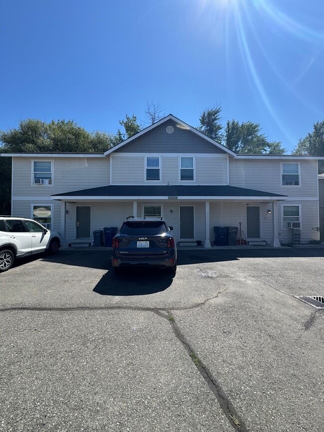 Building Photo - 1512 N Brook Ct Unit #2 Rental