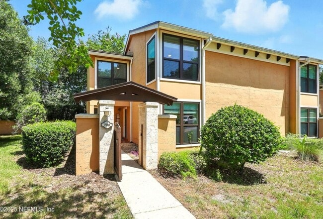 Building Photo - Walk to Ponte Vedra Beach (yes, the beach) Rental