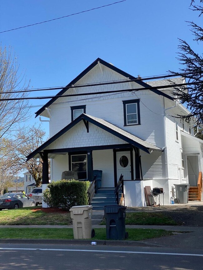 Beautifully Remodeled 5-Bed House - Beautifully Remodeled 5-Bed House