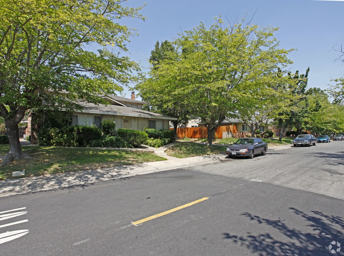 5520-5592 Keoncrest Cor - 5520-5592 Keoncrest Cor