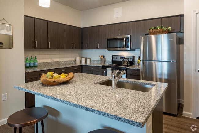 2 BR, 2 BA 960 SF