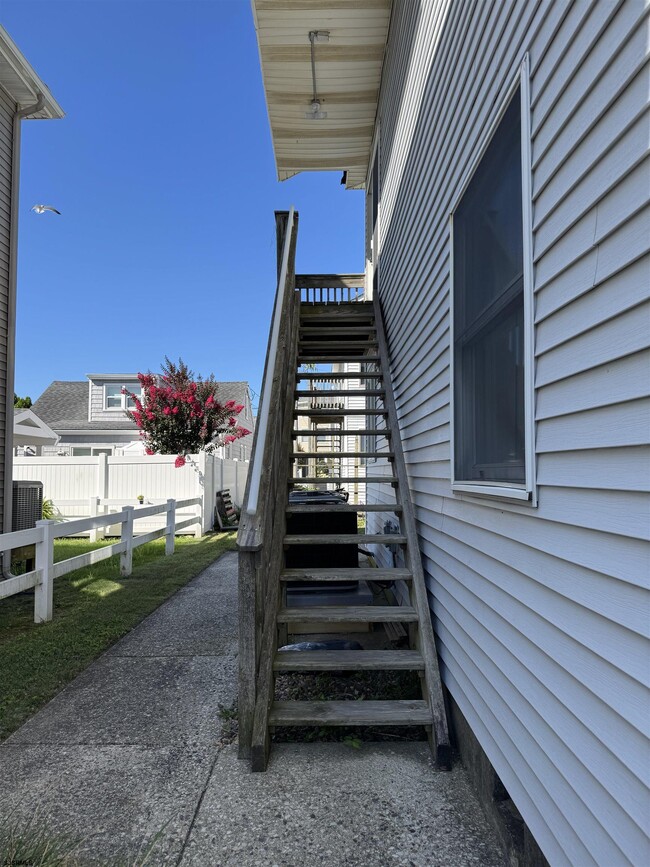 Photo - 344 36th St S
