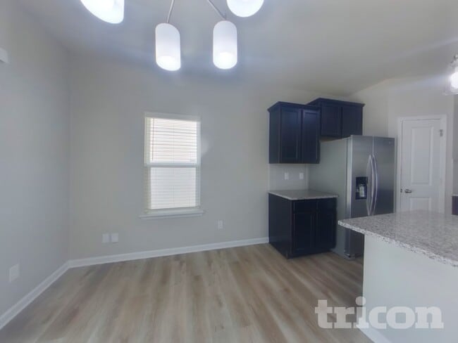 Photo - 142 Spring Knoll Dr