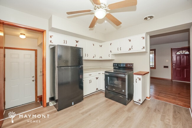 Photo - 3147 Wilson St