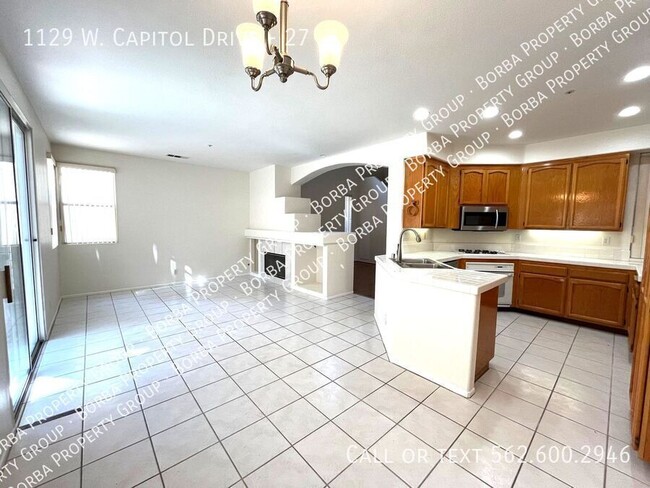 Building Photo - 1129 W Capitol Dr Rental