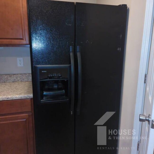 Photo - 515 Fairview Rd