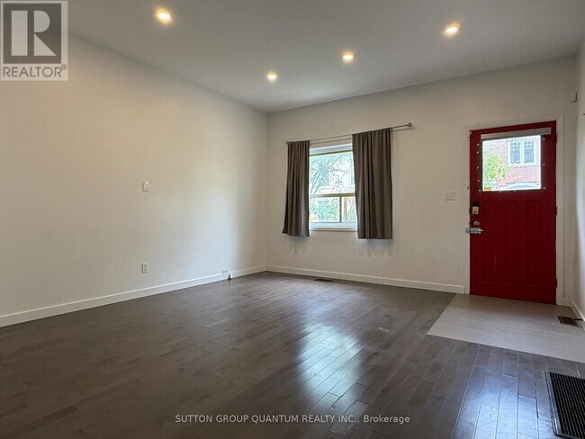 Photo - 7 Casimir St