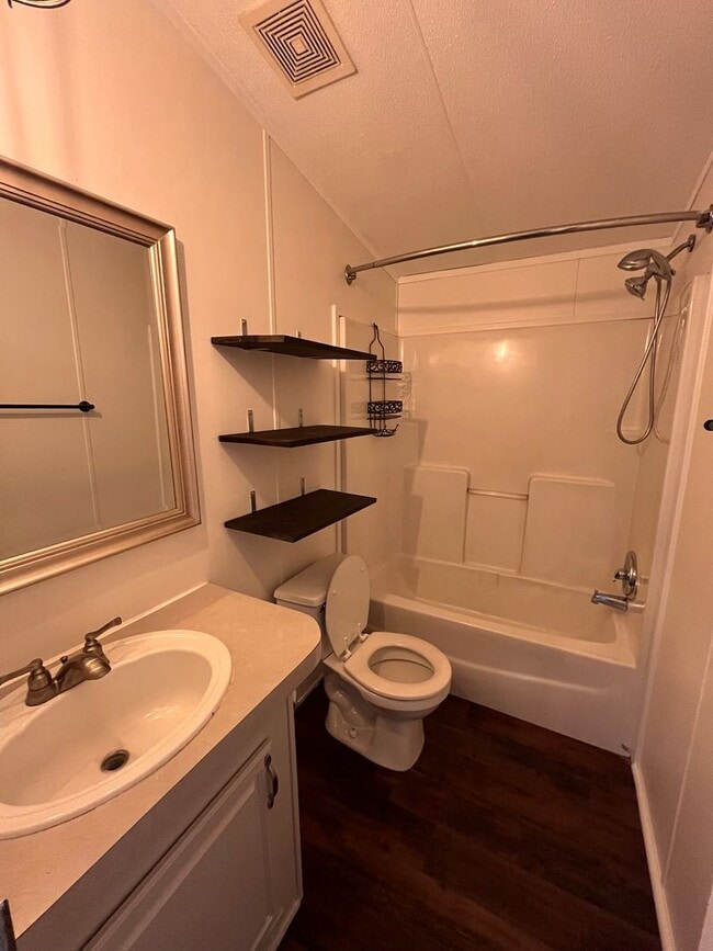 Photo - Mobile home in country setting (six month lease)