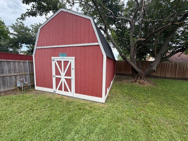 Photo - 2812 Bamboo St