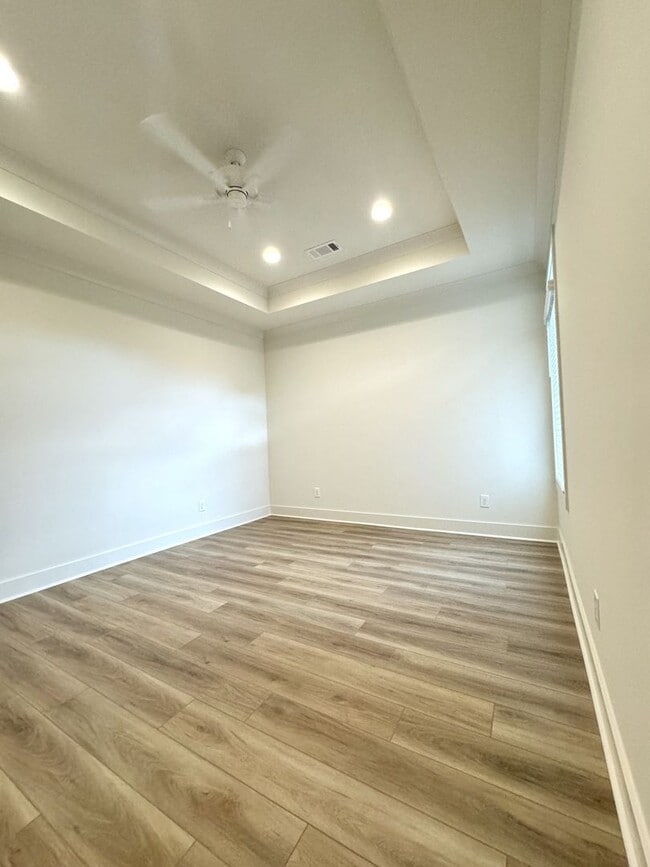 1112 Runningvine Ln