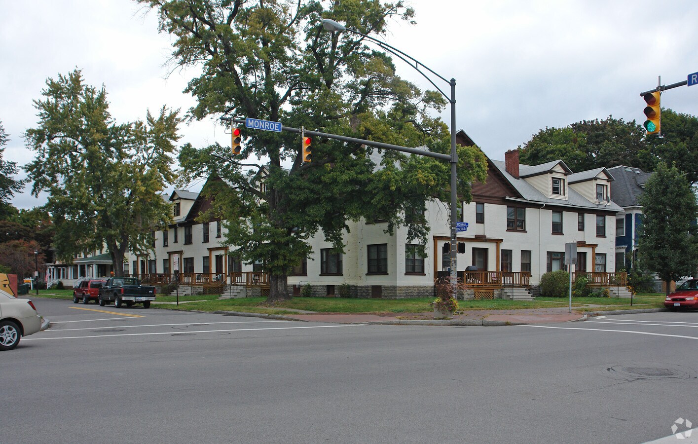 Photo - 1024 Monroe Ave Apartments