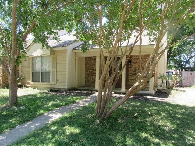 Building Photo - 713 Denmark Dr Rental