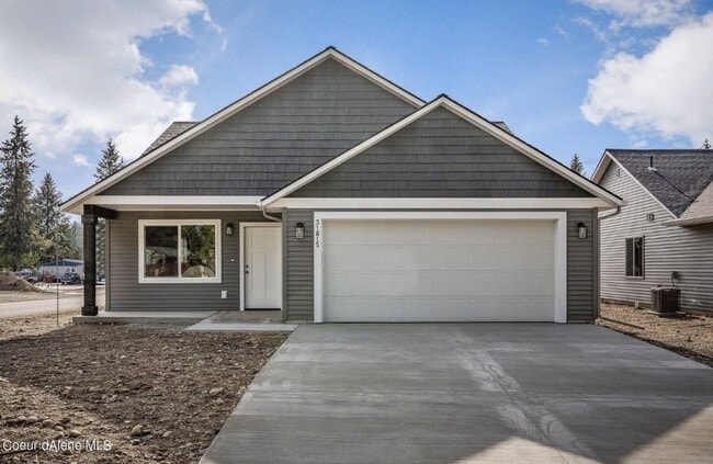 Building Photo - Home in Spirit Lake!
