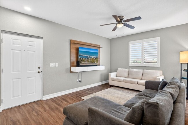 Photo - NOW AVAILABLE - Cozy Condo in Tuscany Gardens!