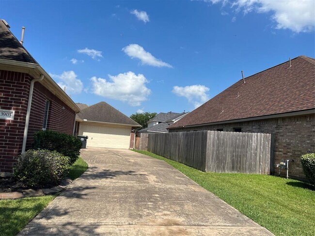 Photo - 3903 Somerville Lake Ct