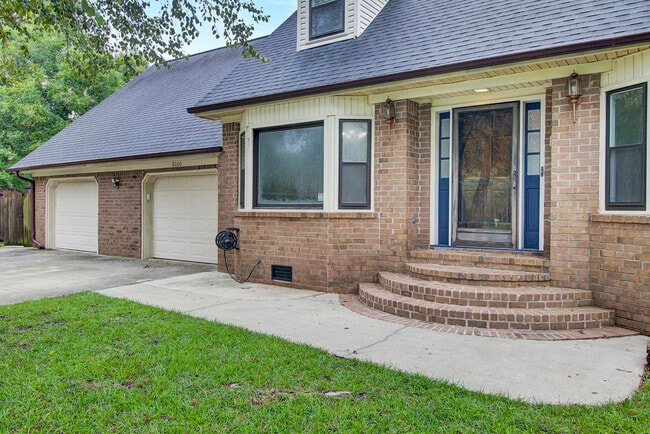 Photo - 8000 Eberly Ave