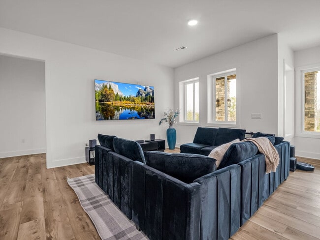 Photo - 198 Amberwood Pl Unit SI ID1473063P