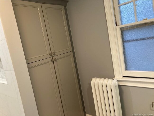 Photo - 18 Maplewood Ave Unidad Second Floor