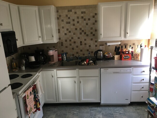 Photo - 304 N Carroll St Unidad #2