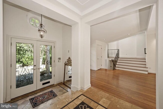Photo - 7711 Brookville Rd