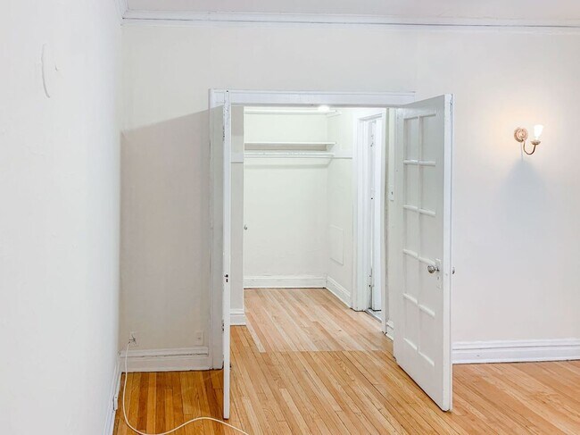 Photo - 432 W Surf St Unit 208
