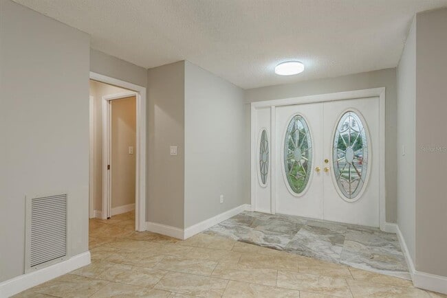 Photo - 1690 Curlew Rd