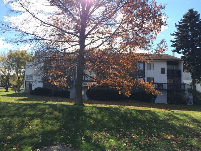 Photo - 2 Bed , 1 Bath Apt Close to PSU Campus