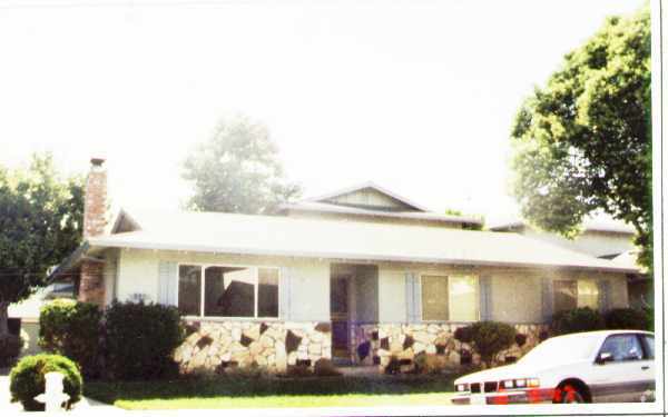 Photo - 885 Burbank Drive
