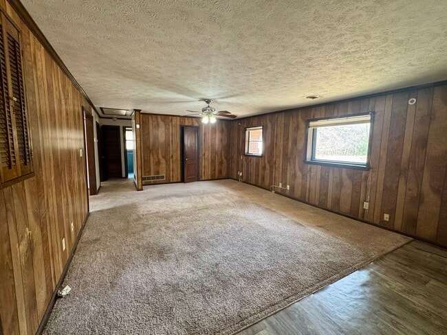 Photo - 1780 N Hl St Ext